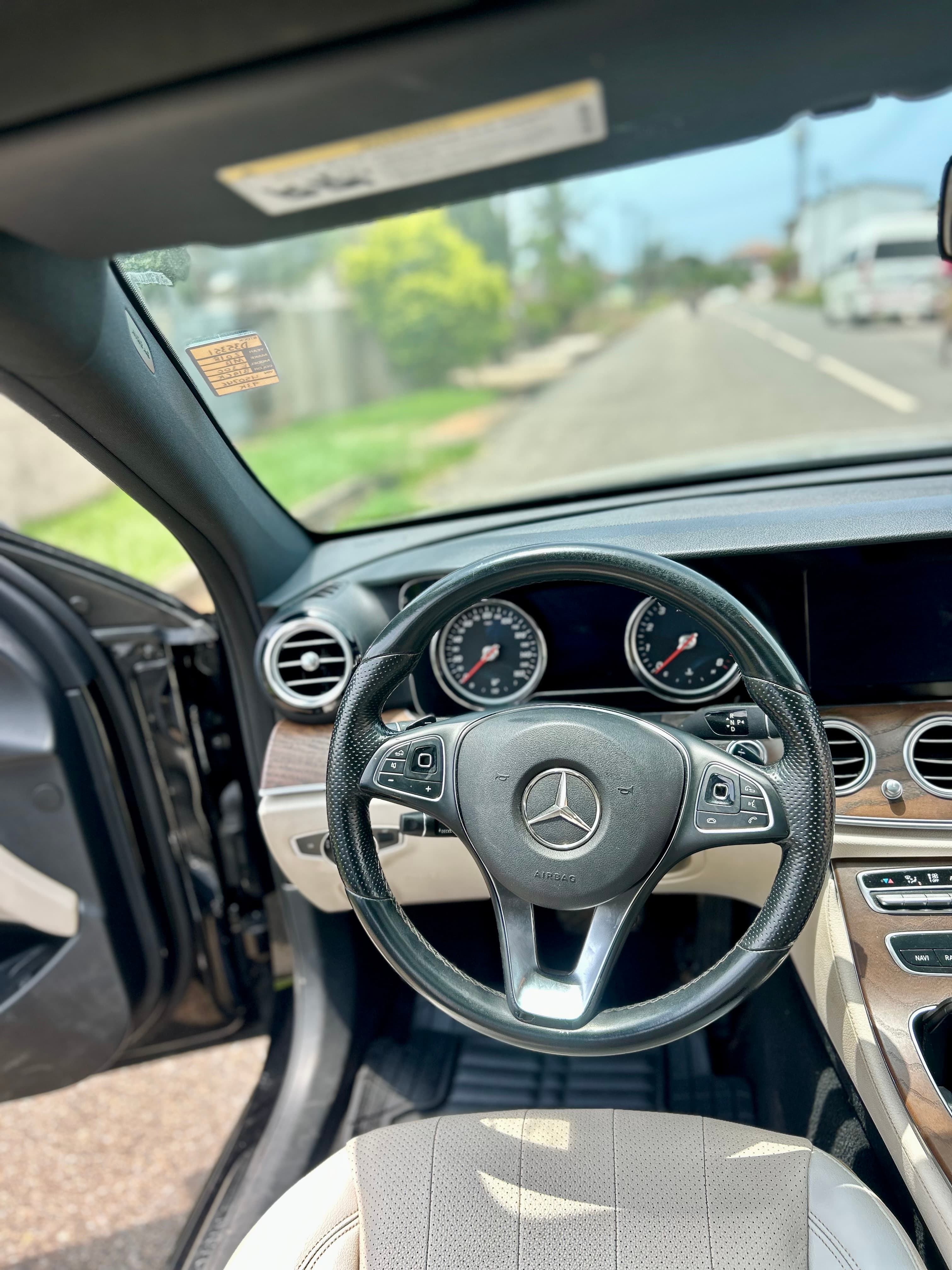 2018 Mercedes-Benz E-Class E 300 - Image 6
