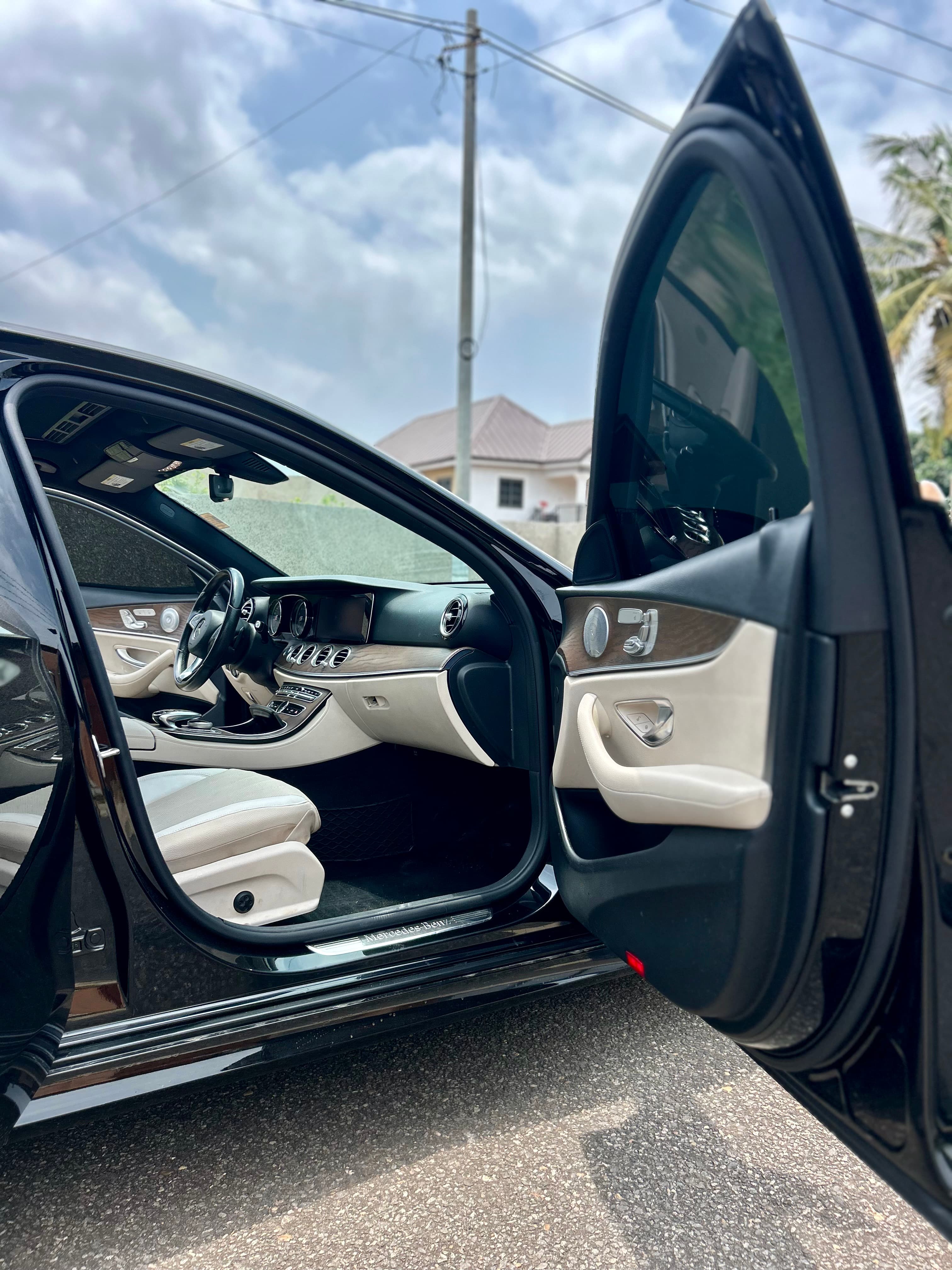 2018 Mercedes-Benz E-Class E 300 - Image 11