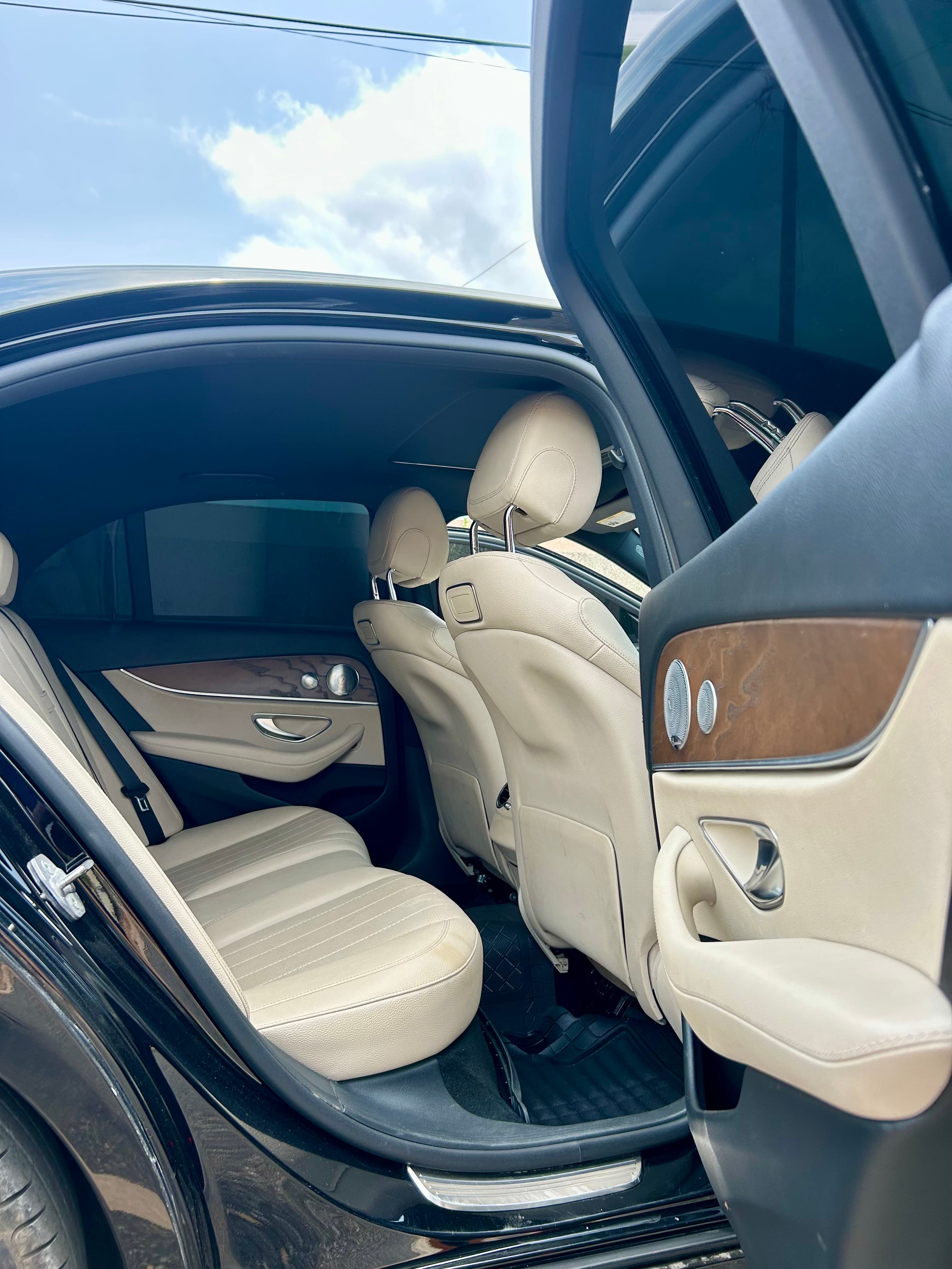 2018 Mercedes-Benz E-Class E 300 - Image 12